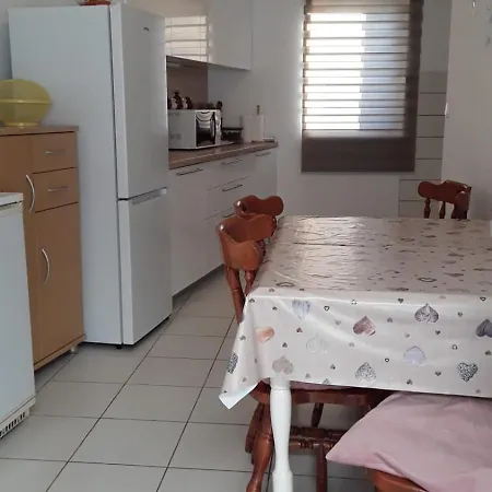 Privat bolig Nada *